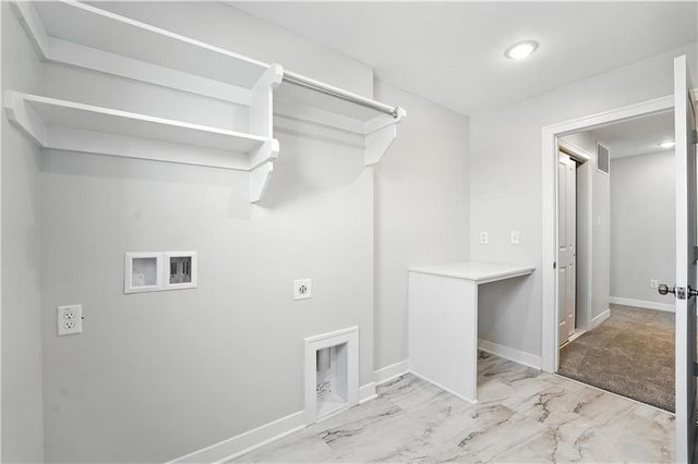 1929 SW Hightown Drive, Lee's Summit, MO 64082