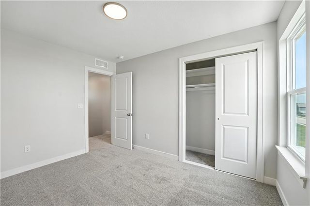 1929 SW Hightown Drive, Lee's Summit, MO 64082