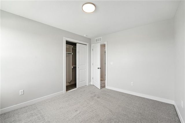 1929 SW Hightown Drive, Lee's Summit, MO 64082