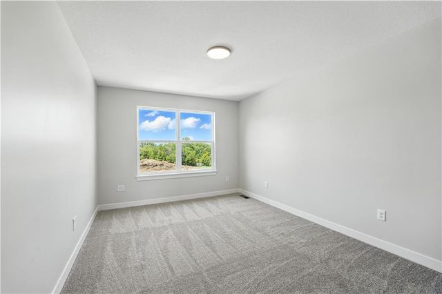 1929 SW Hightown Drive, Lee's Summit, MO 64082