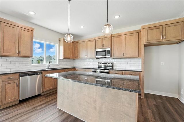 1929 SW Hightown Drive, Lee's Summit, MO 64082