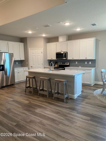 8231 Laguna Circle, Micco, FL 32976