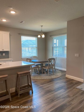 8231 Laguna Circle, Micco, FL 32976