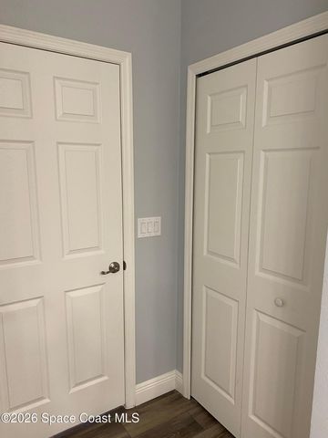 8231 Laguna Circle, Micco, FL 32976