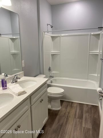8231 Laguna Circle, Micco, FL 32976