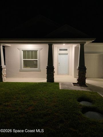 8231 Laguna Circle, Micco, FL 32976
