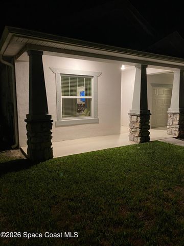 8231 Laguna Circle, Micco, FL 32976