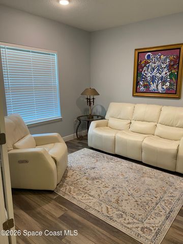 8231 Laguna Circle, Micco, FL 32976