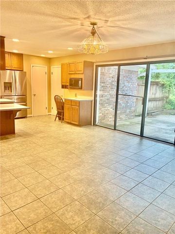 7221 Lakewood Road, Mobile, AL 36695