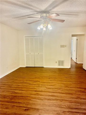 7221 Lakewood Road, Mobile, AL 36695