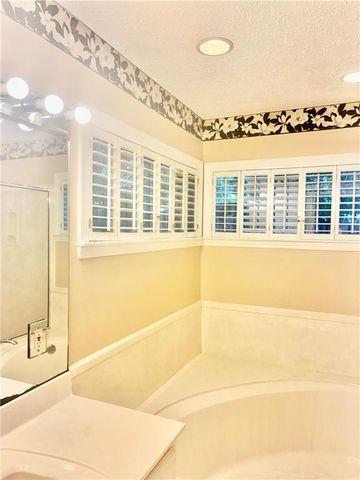 7221 Lakewood Road, Mobile, AL 36695