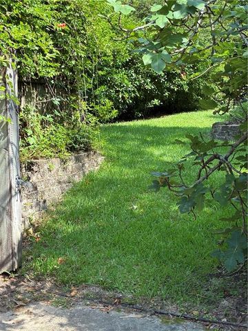 7221 Lakewood Road, Mobile, AL 36695