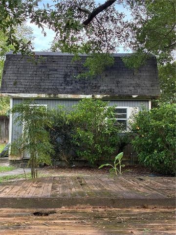 7221 Lakewood Road, Mobile, AL 36695