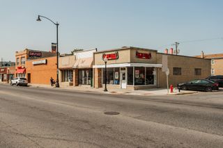 6830 Cermak Road, Berwyn, IL 60402