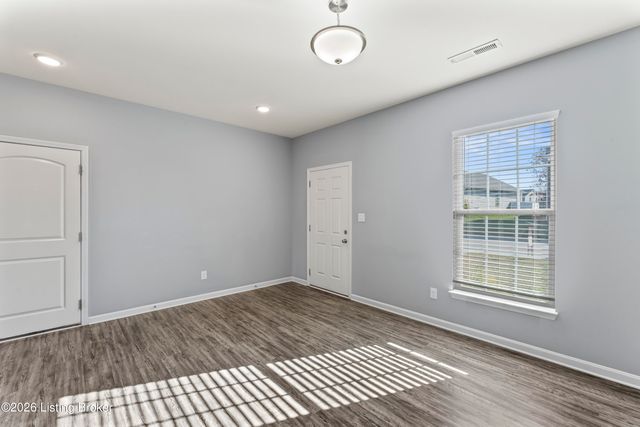 7909 Cascade Falls Cove, Louisville, KY 40229