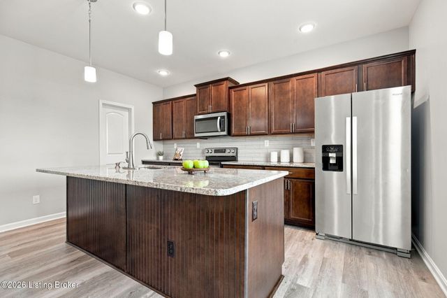 7909 Cascade Falls Cove, Louisville, KY 40229