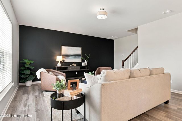7909 Cascade Falls Cove, Louisville, KY 40229