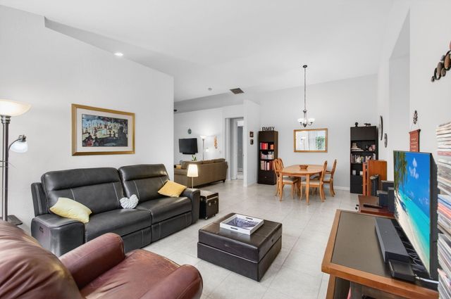 9503 Sandpiper Lane, West Palm Beach, FL 33411