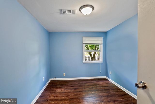 13715 PENNSBORO DR, Chantilly, VA 20151