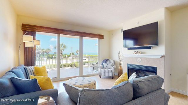 601 N Miramar Avenue 110, Indialantic, FL 32903