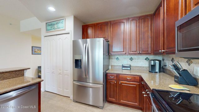 601 N Miramar Avenue 110, Indialantic, FL 32903