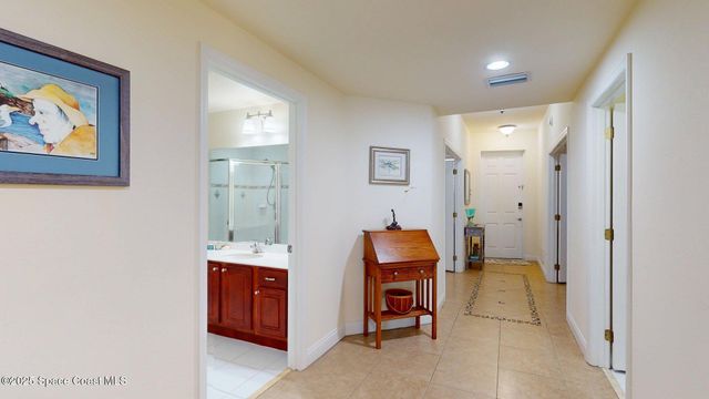 601 N Miramar Avenue 110, Indialantic, FL 32903