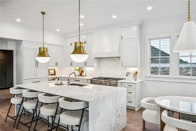 654 Elkmont NE Drive, Atlanta, GA 30306