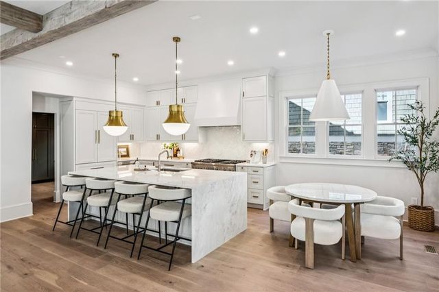 654 Elkmont NE Drive, Atlanta, GA 30306