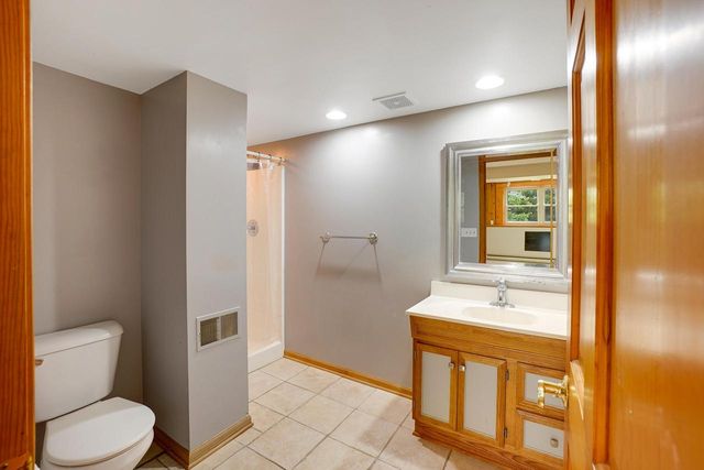 940 Bartlett DRIVE, Oconomowoc, WI 53066