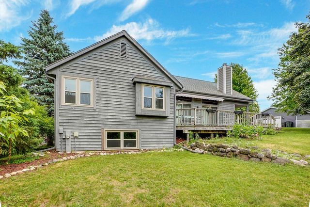 940 Bartlett DRIVE, Oconomowoc, WI 53066