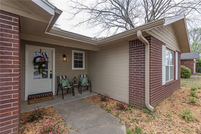 3169 W Mica Street, Fayetteville, AR 72704