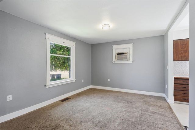 2414 E MISSION Ave, Spokane, WA 99202