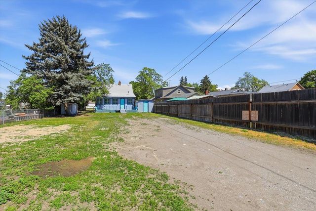 2414 E MISSION Ave, Spokane, WA 99202