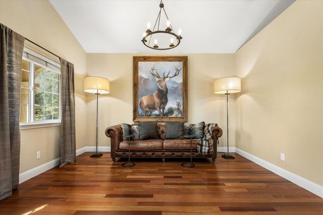 11120 Shadow Ct, Auburn, CA 95602