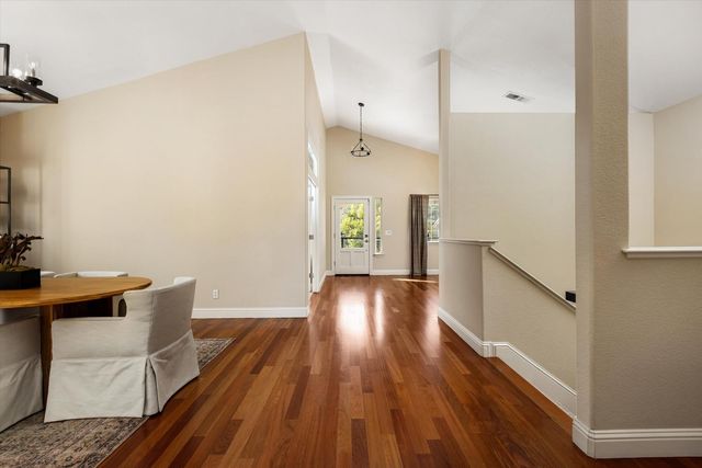 11120 Shadow Ct, Auburn, CA 95602