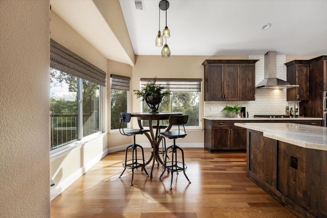 11120 Shadow Ct, Auburn, CA 95602