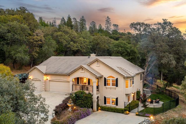 11120 Shadow Ct, Auburn, CA 95602