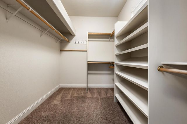 11120 Shadow Ct, Auburn, CA 95602