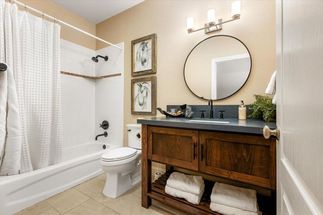 11120 Shadow Ct, Auburn, CA 95602