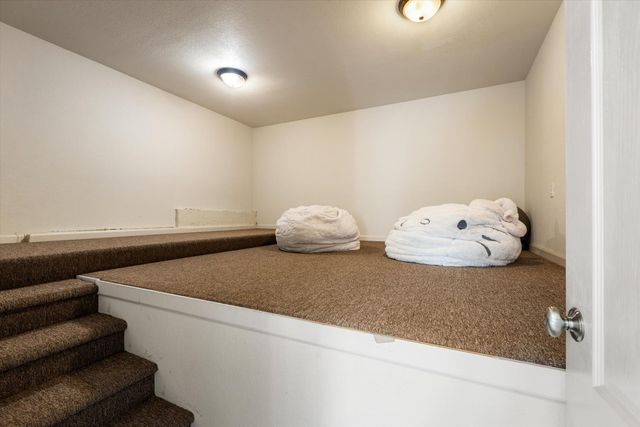 11120 Shadow Ct, Auburn, CA 95602