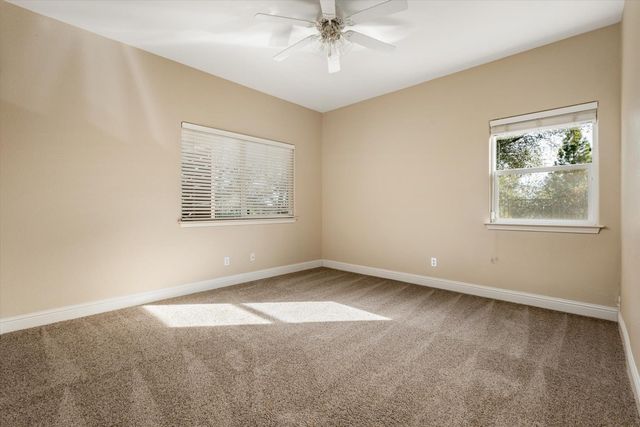11120 Shadow Ct, Auburn, CA 95602