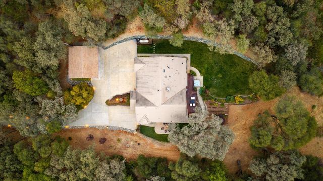 11120 Shadow Ct, Auburn, CA 95602