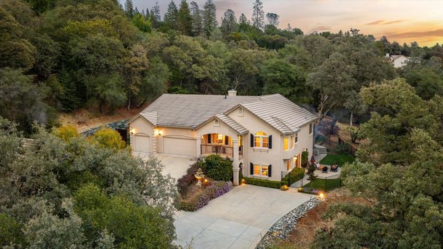 11120 Shadow Ct, Auburn, CA 95602
