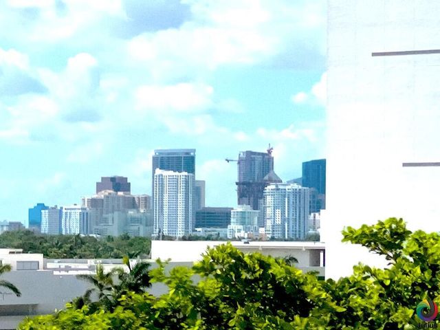 2555 NE 11th Street 809, Fort Lauderdale, FL 33304