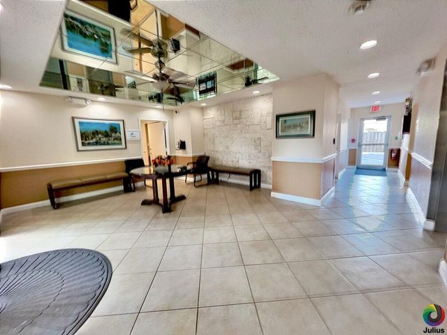 2555 NE 11th Street 809, Fort Lauderdale, FL 33304