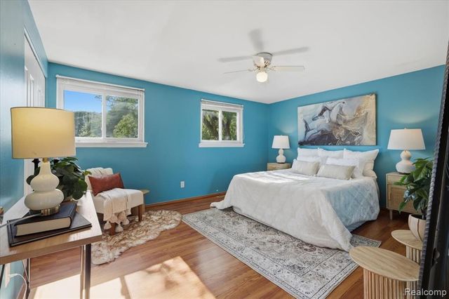 1408 Laurel Valley Drive, Waterford, MI 48327