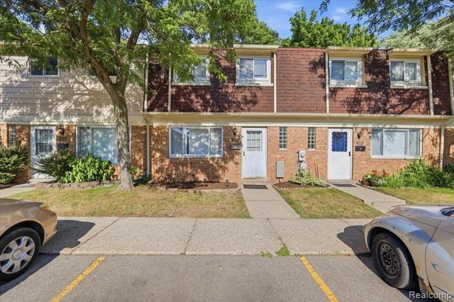 1408 Laurel Valley Drive, Waterford, MI 48327