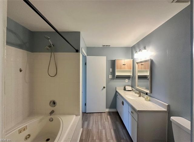 4044 Laurel Green CIR, Virginia Beach, VA 23456