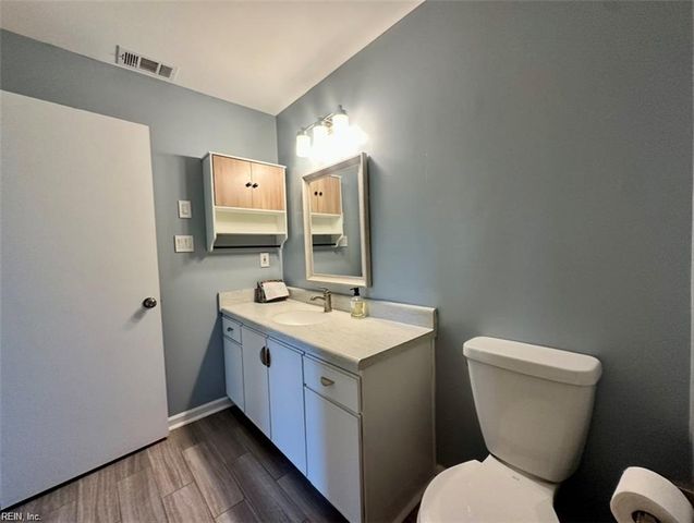 4044 Laurel Green CIR, Virginia Beach, VA 23456