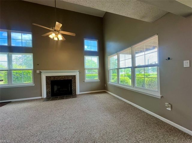 4044 Laurel Green CIR, Virginia Beach, VA 23456